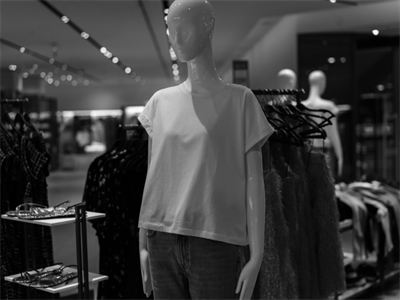 T恤服装卖场样机