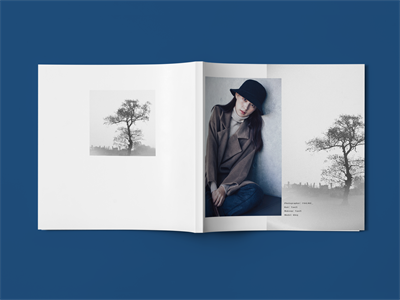 正方形画册杂志书籍样机