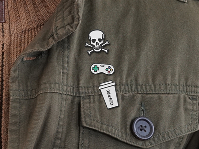 高品质珐琅金属胸针徽章样机素材PS智能贴图