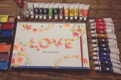 绘画场景绘画样机画笔画板油彩油画彩笔logo样机