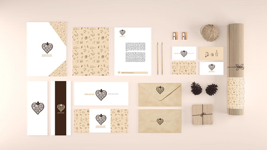 甜品店VI品牌vi，LOGO展示场景样机信封毛线松果铅笔名片