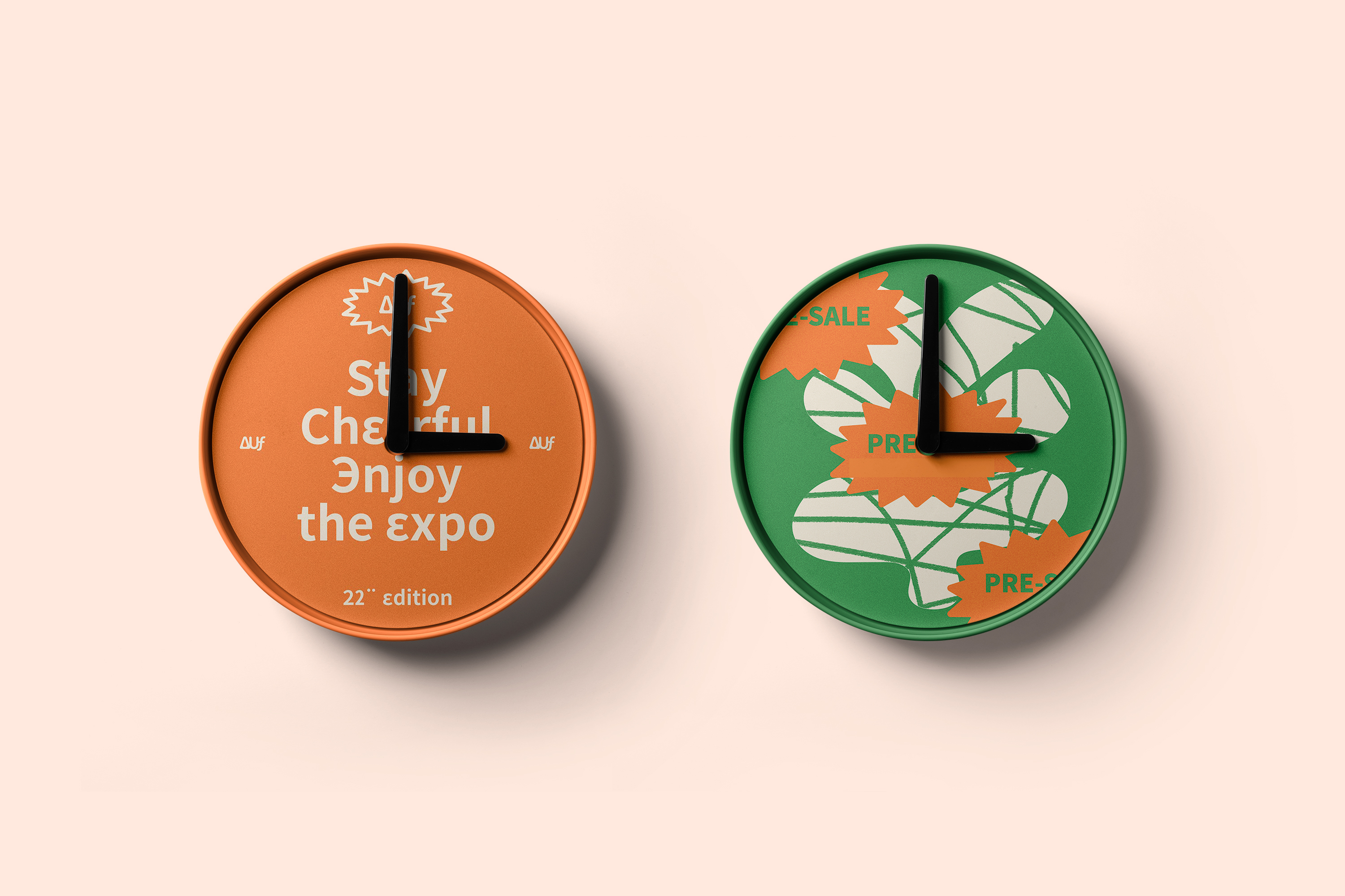 橙绿色文创样机毕设样机毕业设计挂钟